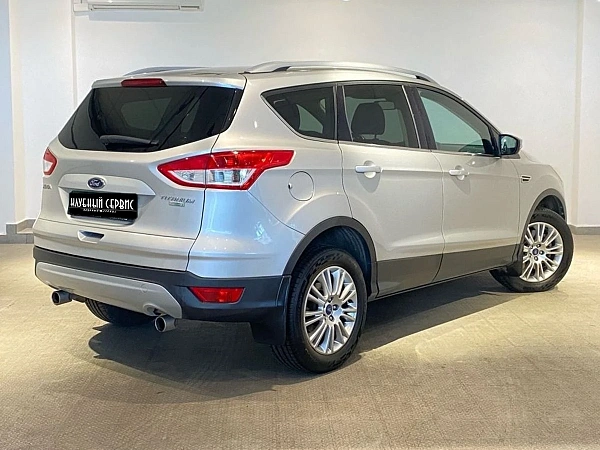 Ford Kuga, 2015г., передний привод, автомат