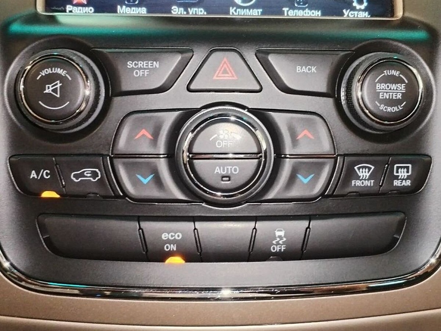 Jeep Grand Cherokee, 2013г., передний привод, автомат