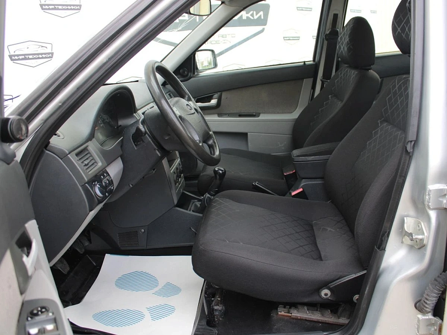 Lada (ВАЗ) Priora, 2010г., передний привод, механика