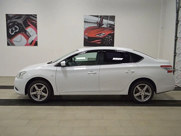 Nissan Sentra, 2015г, передний привод, вариатор
