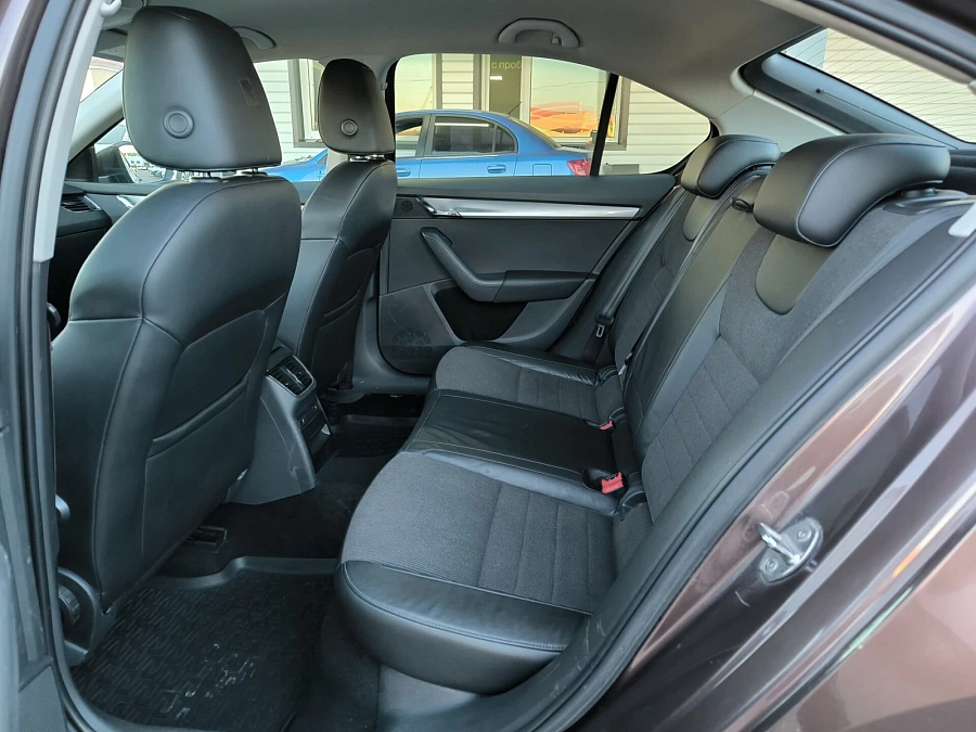 Skoda Octavia, 2014г., передний привод, робот