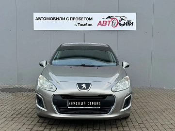 Peugeot 308, 2011г, передний привод, механика