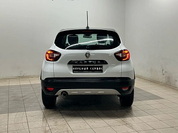 Renault Kaptur, 2022г, передний привод, вариатор