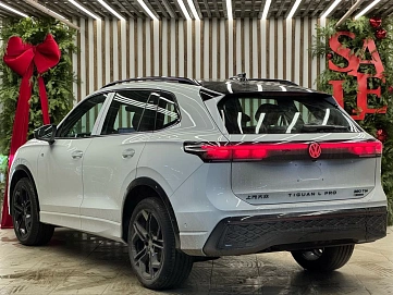 Volkswagen Tiguan, 2025г, полный привод, робот
