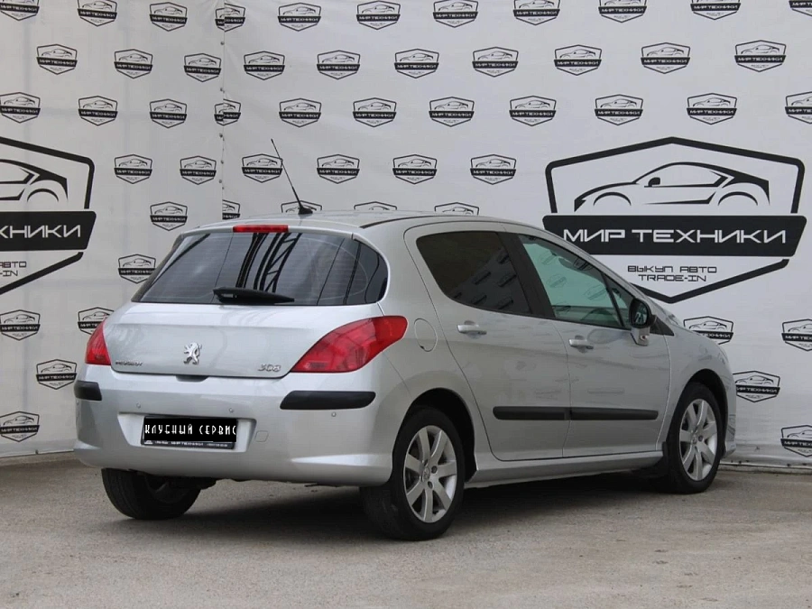 Peugeot 308, 2008г., передний привод, автомат