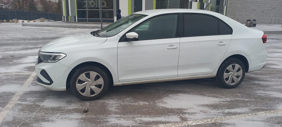 Volkswagen Polo, 2020г., передний привод, механика