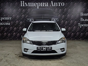 Kia Ceed, 2011г, передний привод, автомат
