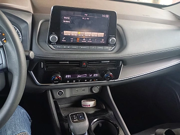 Nissan Rogue, 2021г, передний привод, вариатор