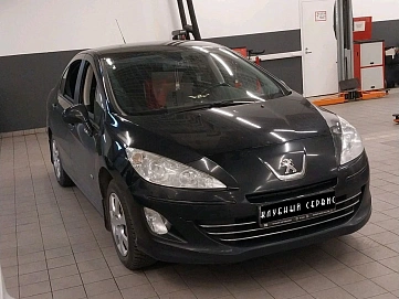 Peugeot 408, 2016г, передний привод, автомат