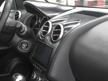 Nissan Qashqai, 2008г, передний привод, вариатор