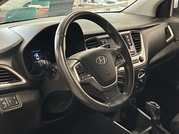 Hyundai Solaris, 2017г, передний привод, автомат