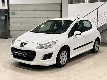 Peugeot 308, 2011г, передний привод, автомат