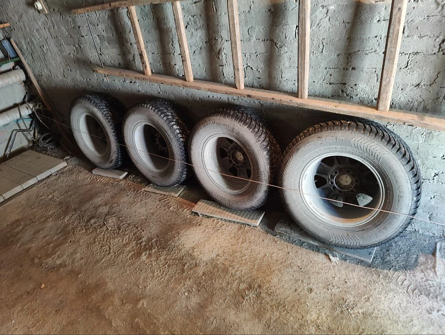 Toyota Hilux, 2013г., полный привод, механика