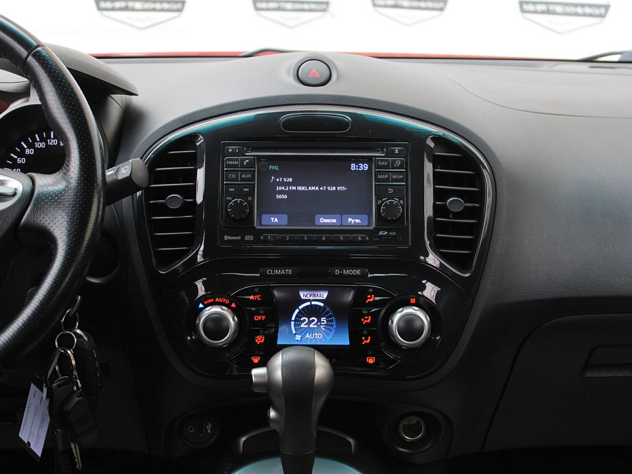 Nissan Juke, 2011г., передний привод, вариатор