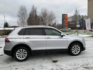 Volkswagen Tiguan, 2018г, передний привод, робот
