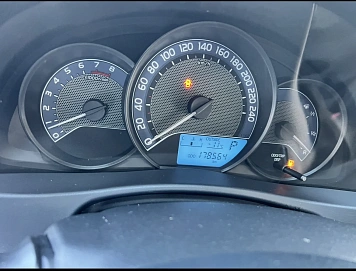 Toyota Auris, 2013г, передний привод, вариатор