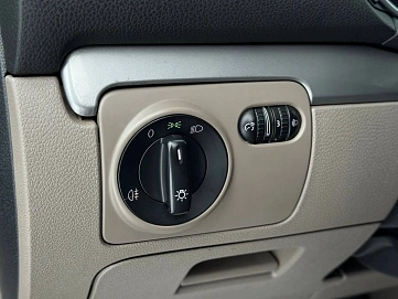 Volkswagen Golf, 2010г, передний привод, робот