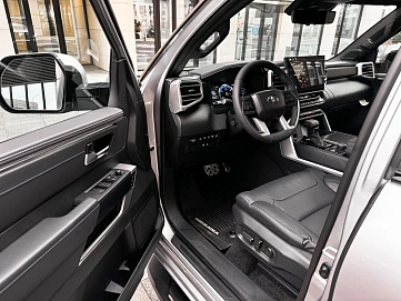 Toyota Sequoia, 2025г, полный привод, автомат