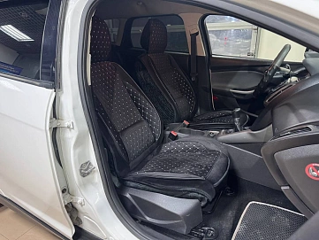 Ford Focus, 2013г, передний привод, механика