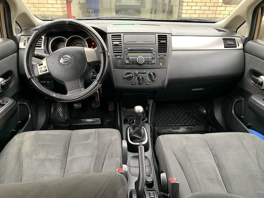 Nissan Tiida, 2008г., передний привод, механика