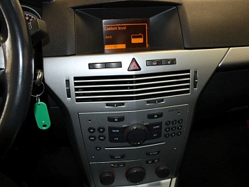 Opel Astra, 2011г, передний привод, механика
