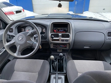 Nissan NP300, 2013г, полный привод, механика