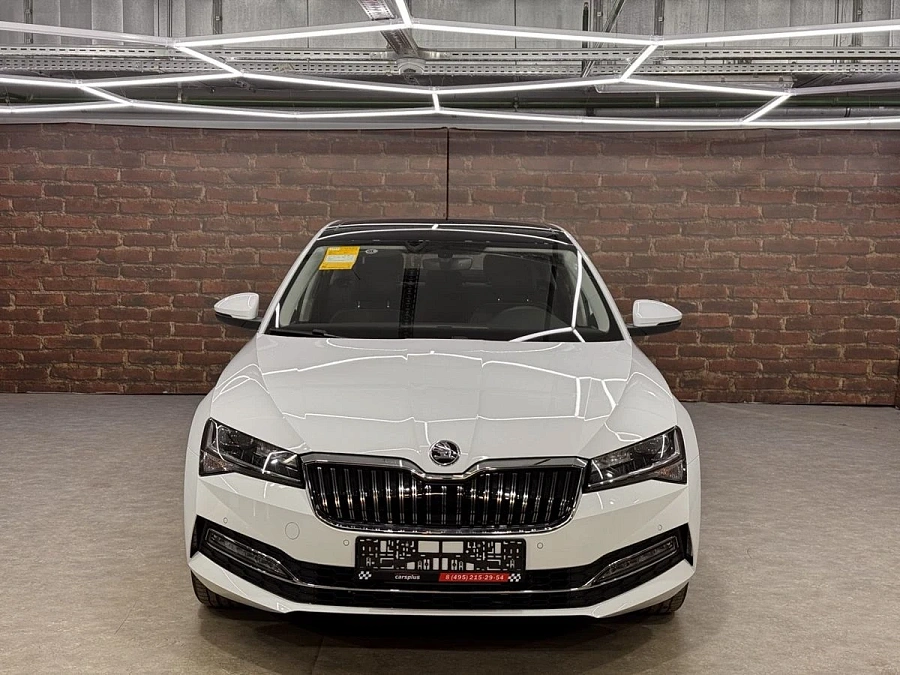 Skoda Superb, 2025г., передний привод, робот