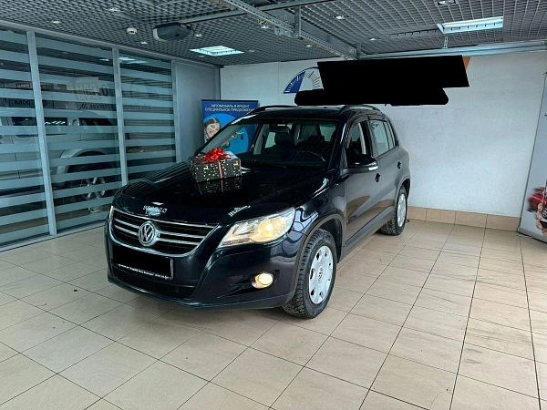 Volkswagen Tiguan, 2010г., полный привод, механика
