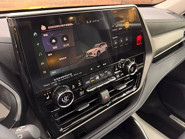 Toyota Highlander, 2025г, полный привод, автомат