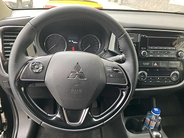 Mitsubishi Outlander, 2015г, полный привод, вариатор