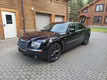 Chrysler 300C, 2010г, задний привод, автомат