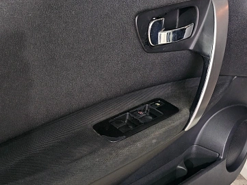 Nissan Qashqai, 2012г, передний привод, вариатор