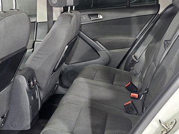Volkswagen Tiguan, 2013г, передний привод, робот