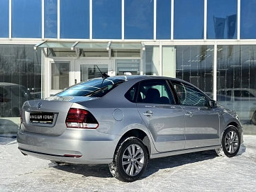 Volkswagen Polo, 2019г, передний привод, механика