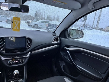 Lada (ВАЗ) Vesta, 2019г, передний привод, механика