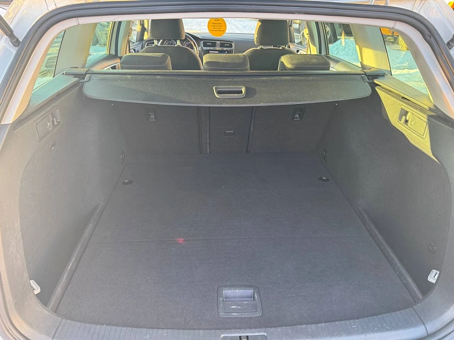 Volkswagen Golf, 2019г., передний привод, механика