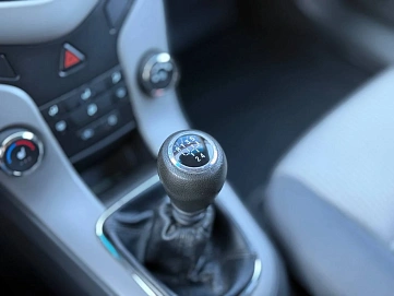Chevrolet Cruze, 2010г, передний привод, механика