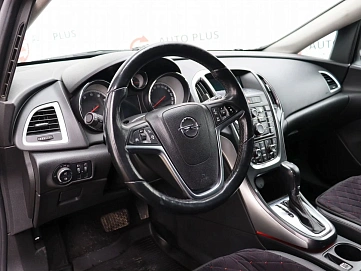 Opel Astra, 2012г, передний привод, автомат
