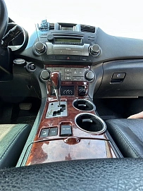 Toyota Highlander, 2012г, полный привод, автомат