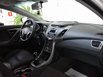 Hyundai Elantra, 2014г, передний привод, механика