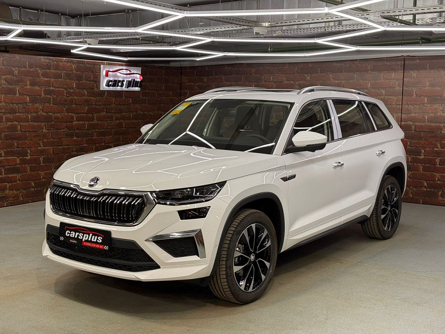 Skoda Kodiaq, 2024г., полный привод, робот