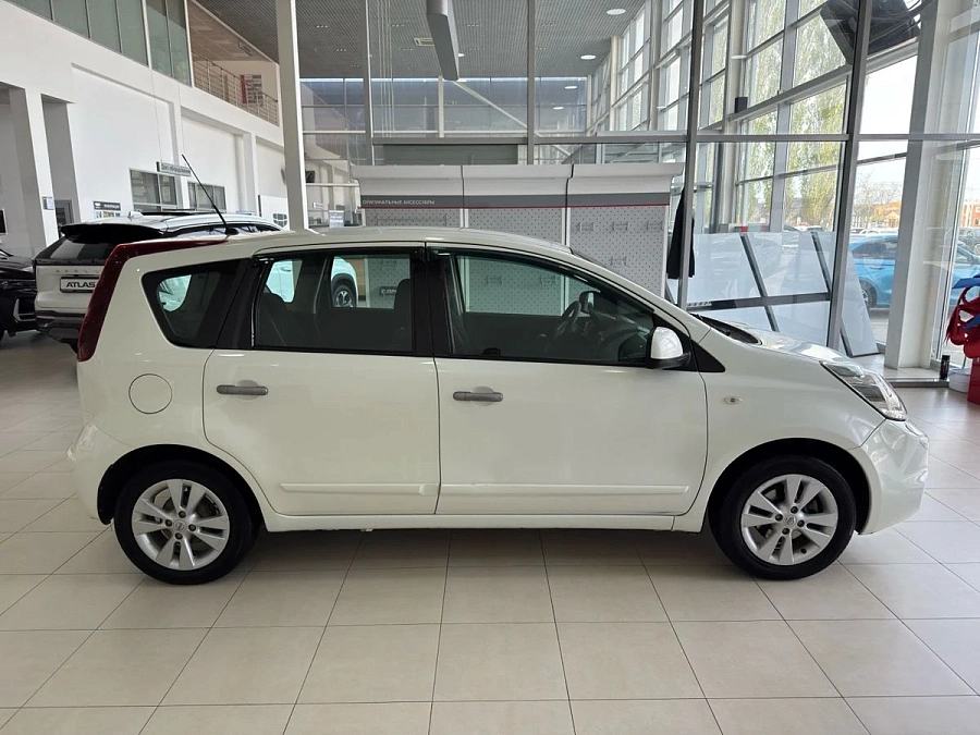 Nissan Note, 2011г., передний привод, механика