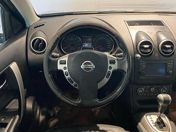 Nissan Qashqai, 2010г, передний привод, автомат