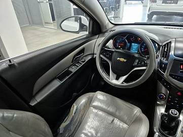 Chevrolet Cruze, 2013г., передний привод, механика
