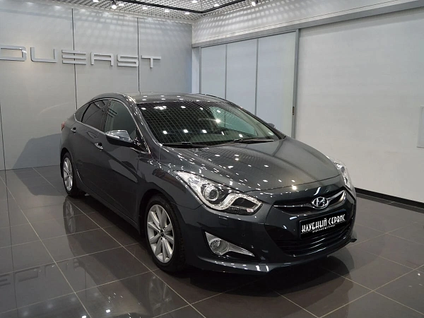 Hyundai i40, 2012г., передний привод, автомат