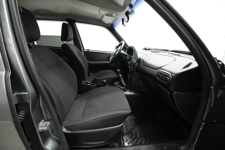Chevrolet Niva, 2017г., полный привод, механика
