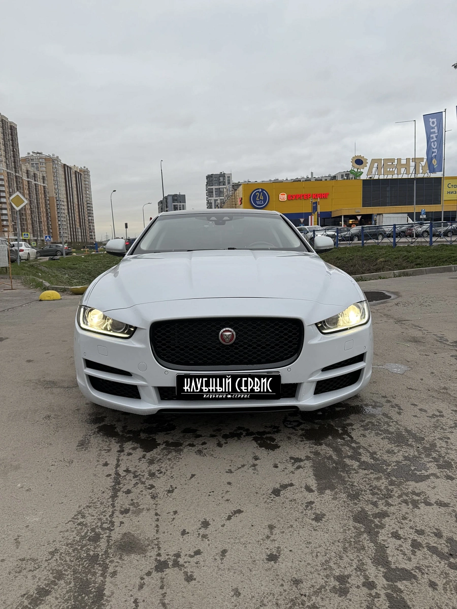 Jaguar XE, 2015г., задний привод, автомат