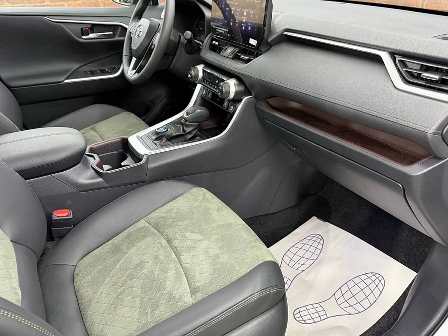 Toyota RAV4, 2025г., полный привод, вариатор