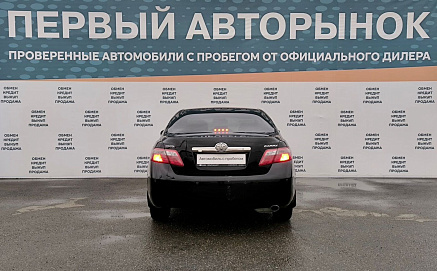 Toyota , 2010г., передний привод, автомат