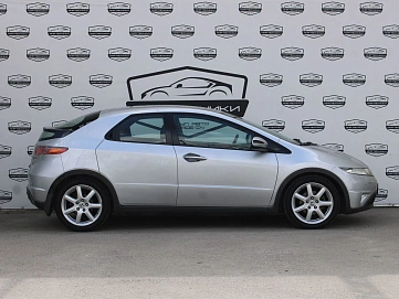 Honda Civic, 2008г, передний привод, робот